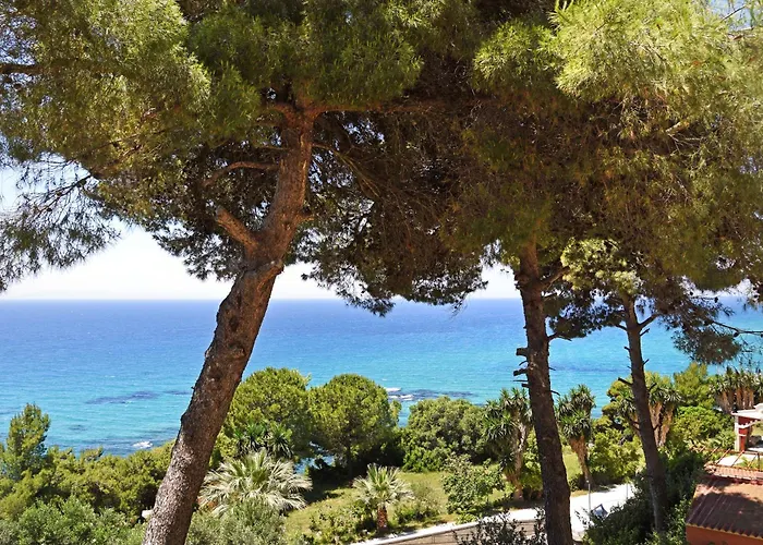 Onar By The Sea Apartments