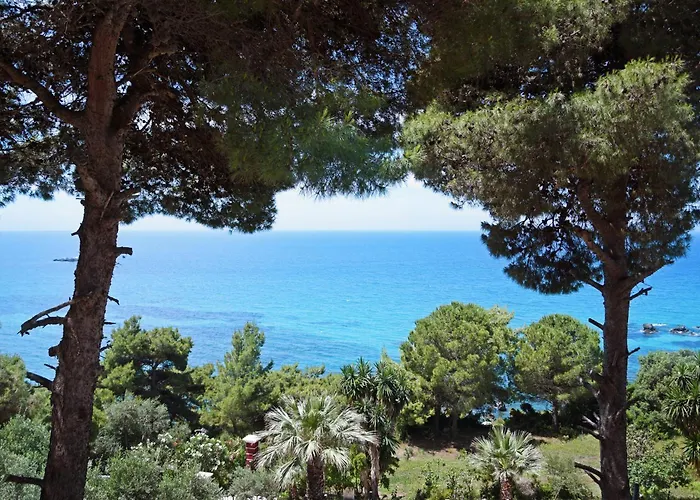 Onar By The Sea Apartments