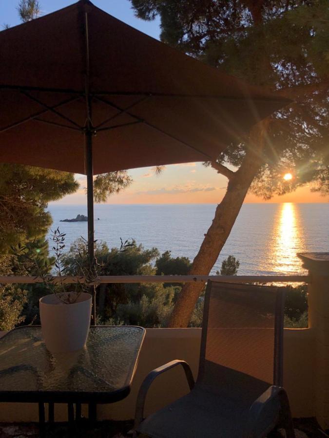 Onar By The Sea *